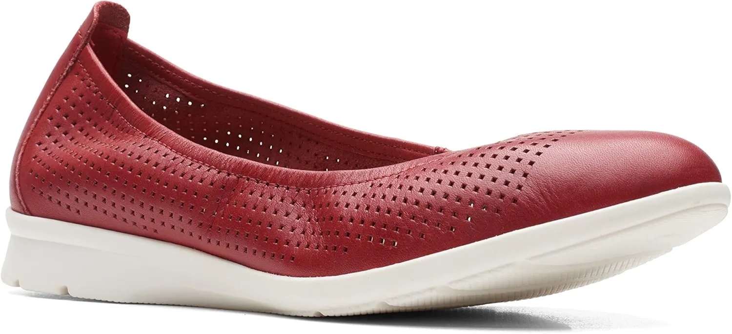 Clarks Women's Jenette Ease Ballet Flat
