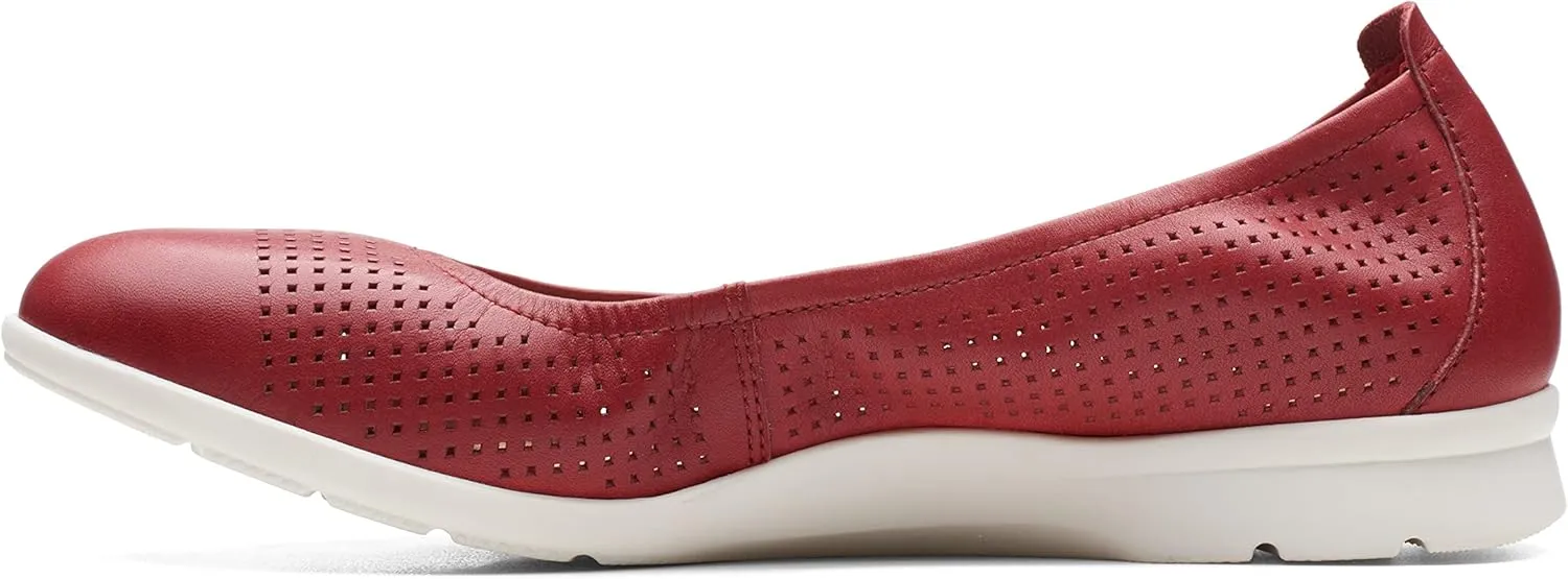 Clarks Women's Jenette Ease Ballet Flat