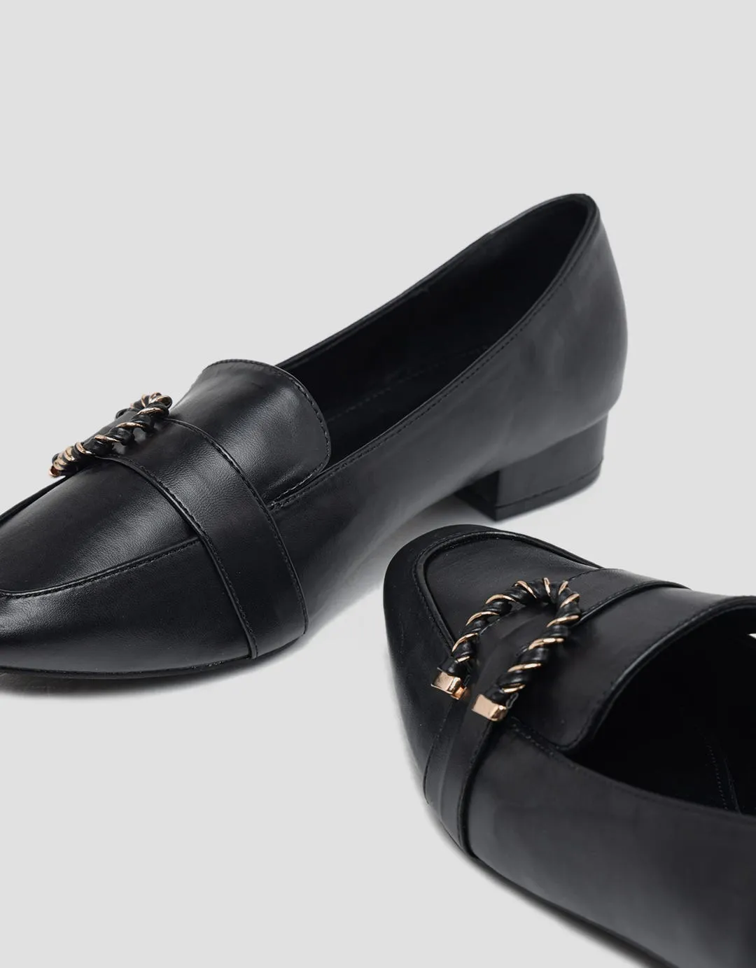 Details DRN Sepatu Moccasin Wanita