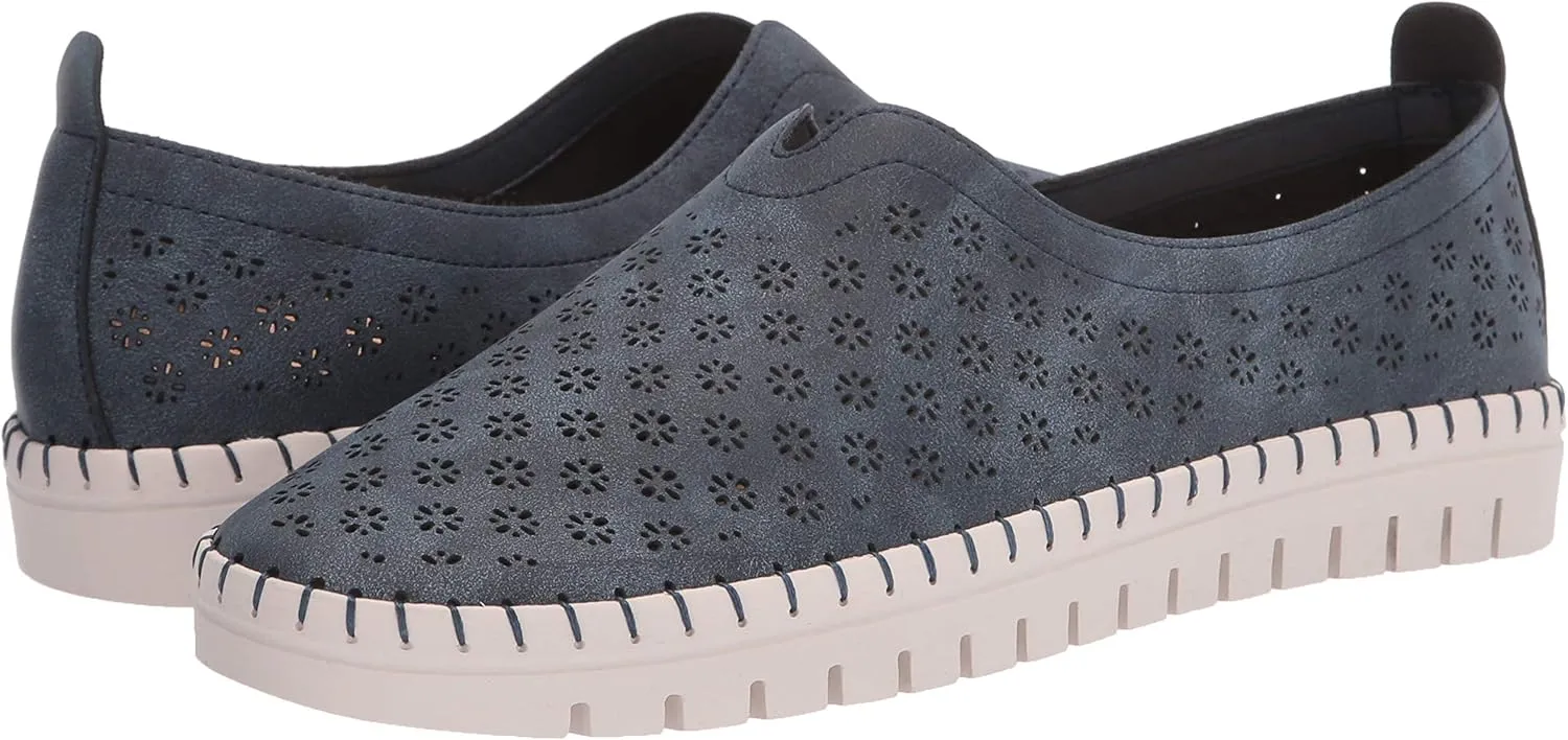 Easy Street Women's Flat Sneaker