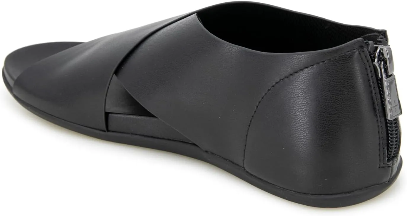 Kenneth Cole REACTION Women's Selena Flat Sandal