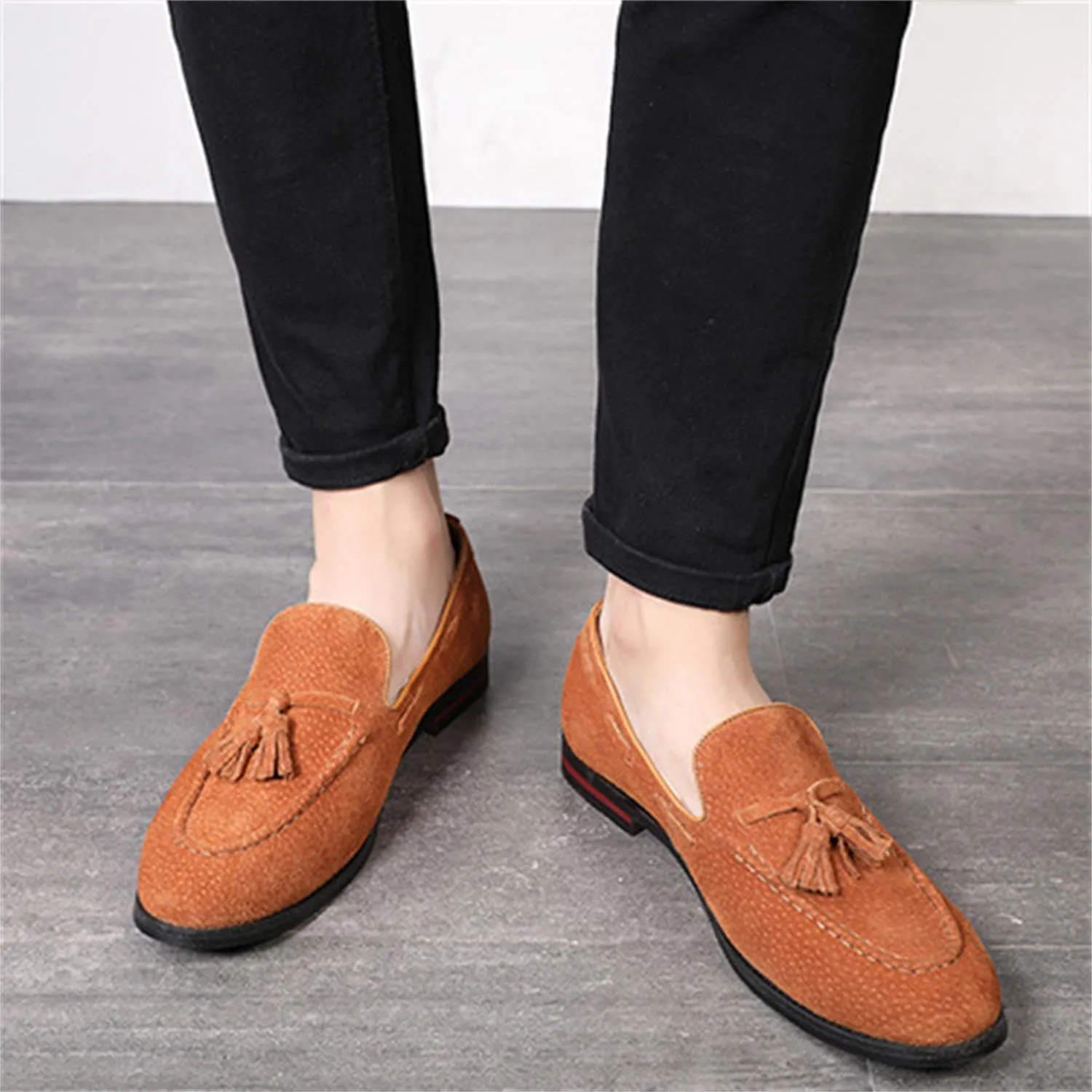 Men's British Style Suede Dress Loafers Slip On Tassels Casual Soft Penny Loafers Driving Shoes Classic Moccasins