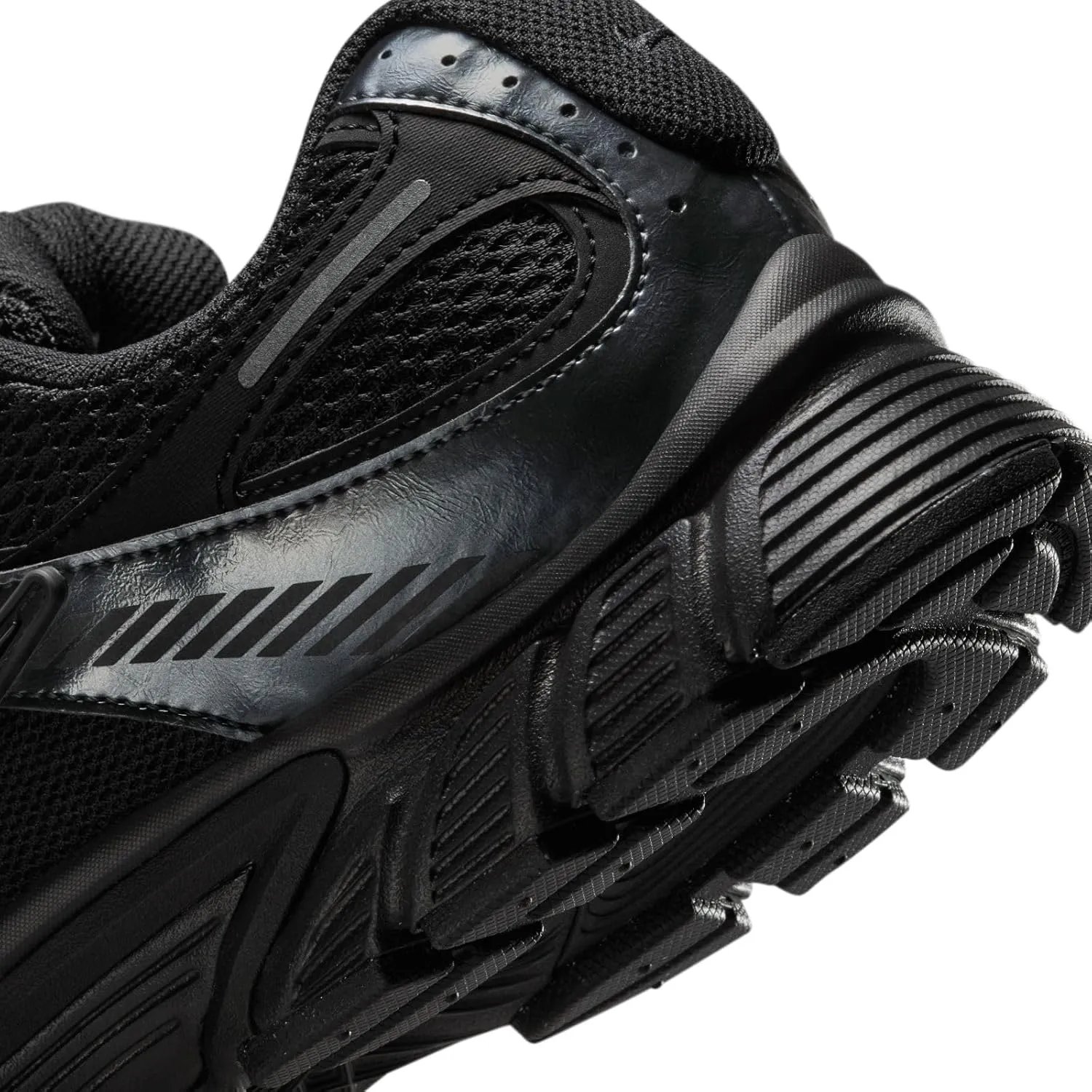 Nike Men's V5 Runner Sneaker