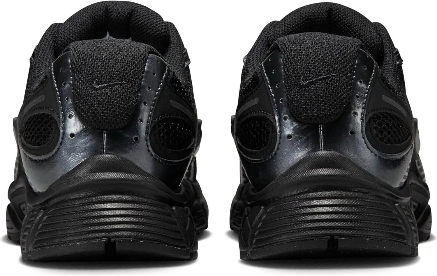 Nike Men's V5 Runner Sneaker