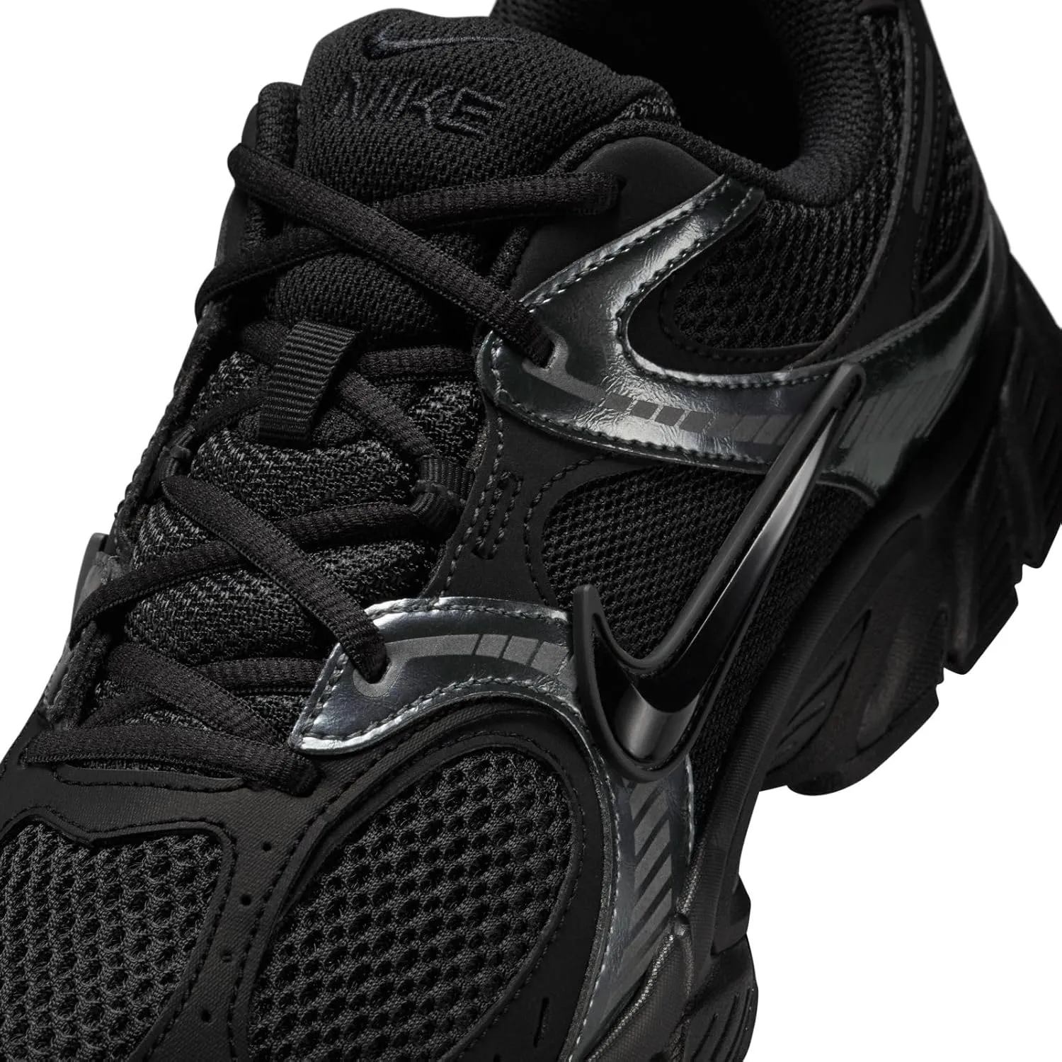 Nike Men's V5 Runner Sneaker