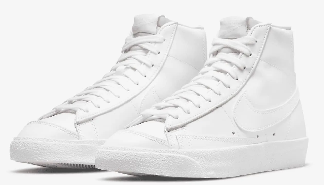 Nike womens Blazer Mid 77