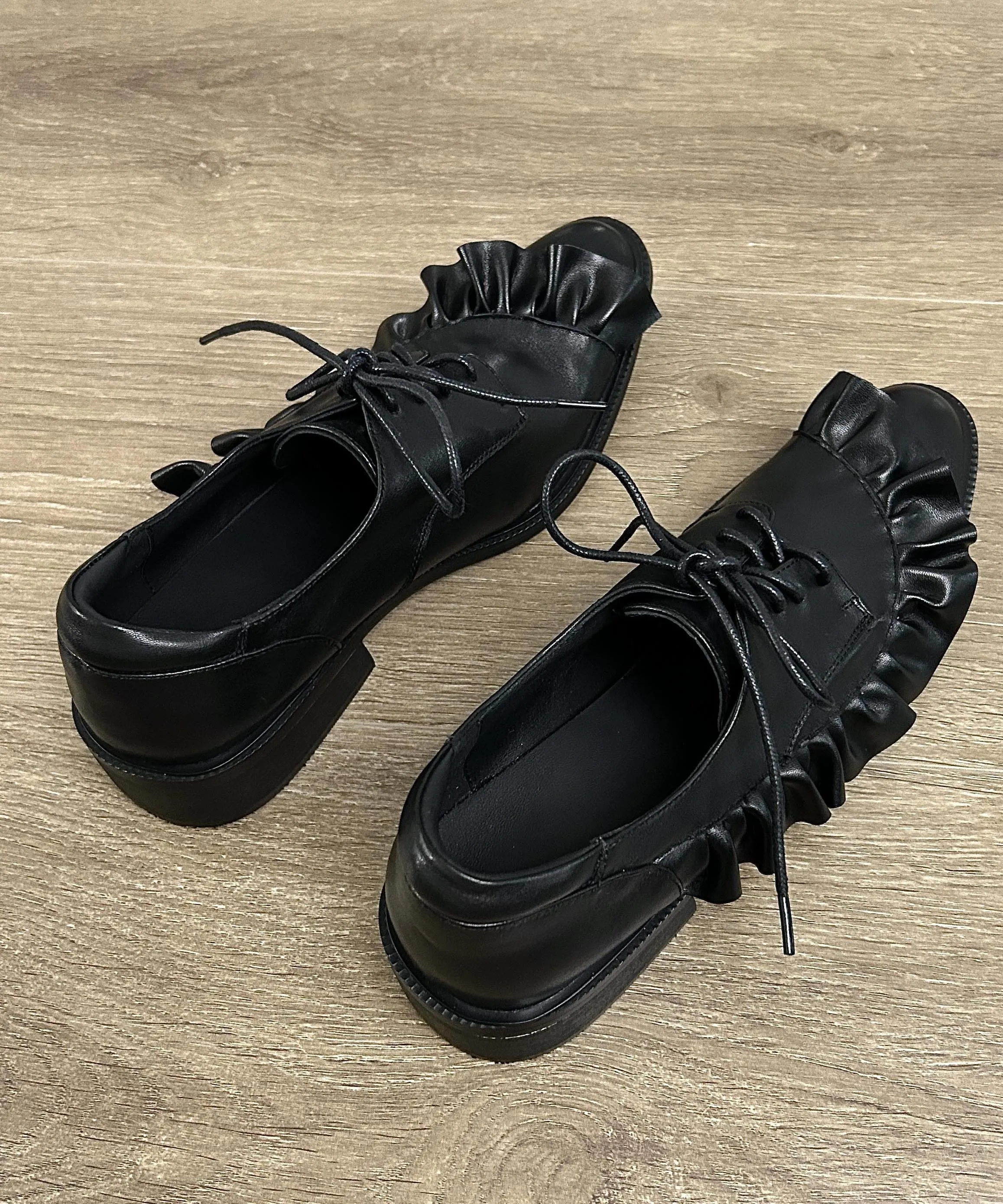 Original Design Black Ruffled Lace Up Splicing Flat Feet Shoes