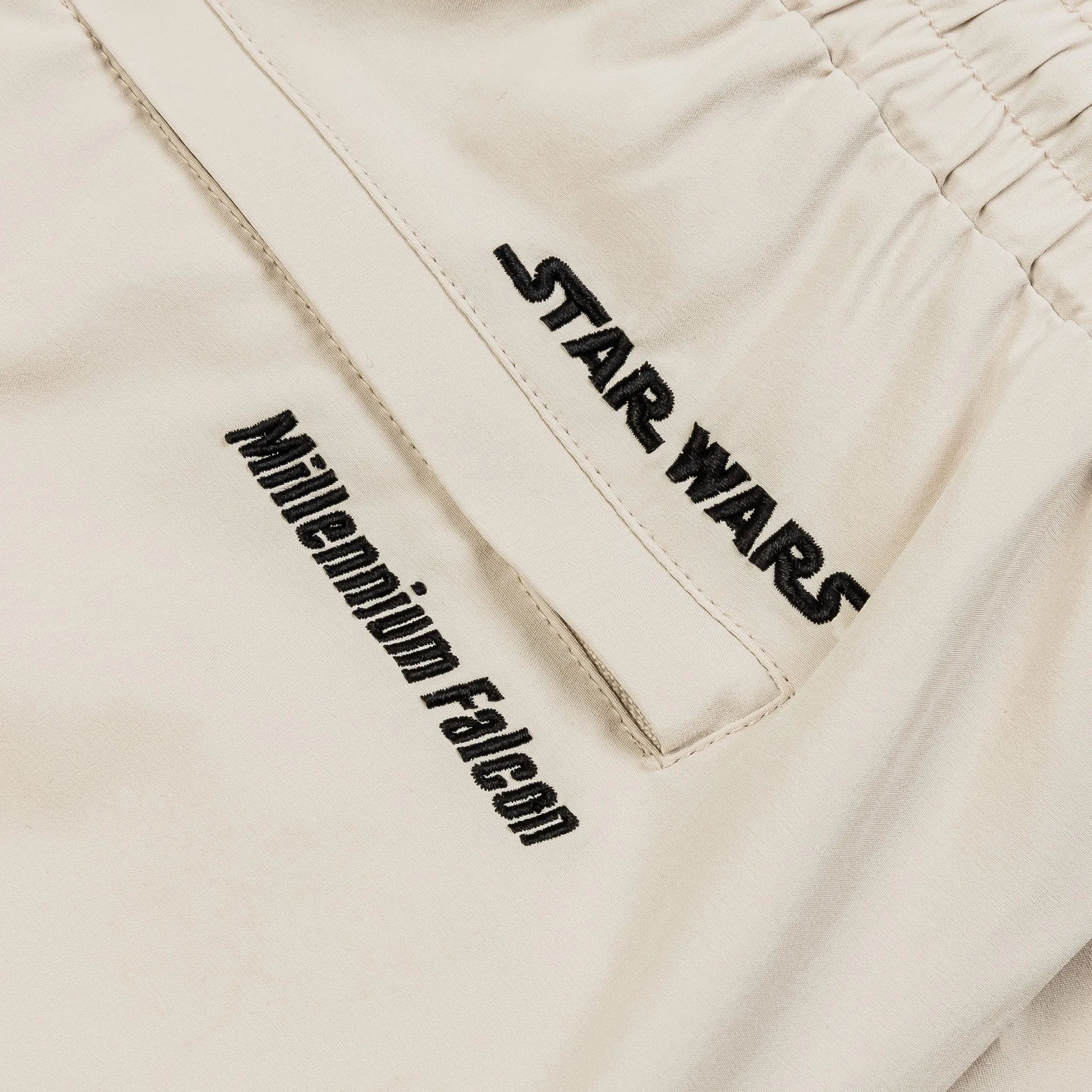 Shoe Palace Star Wars™ MILLENNIUM FALCON™ Hybrid Mens Shorts (Beige/Black)