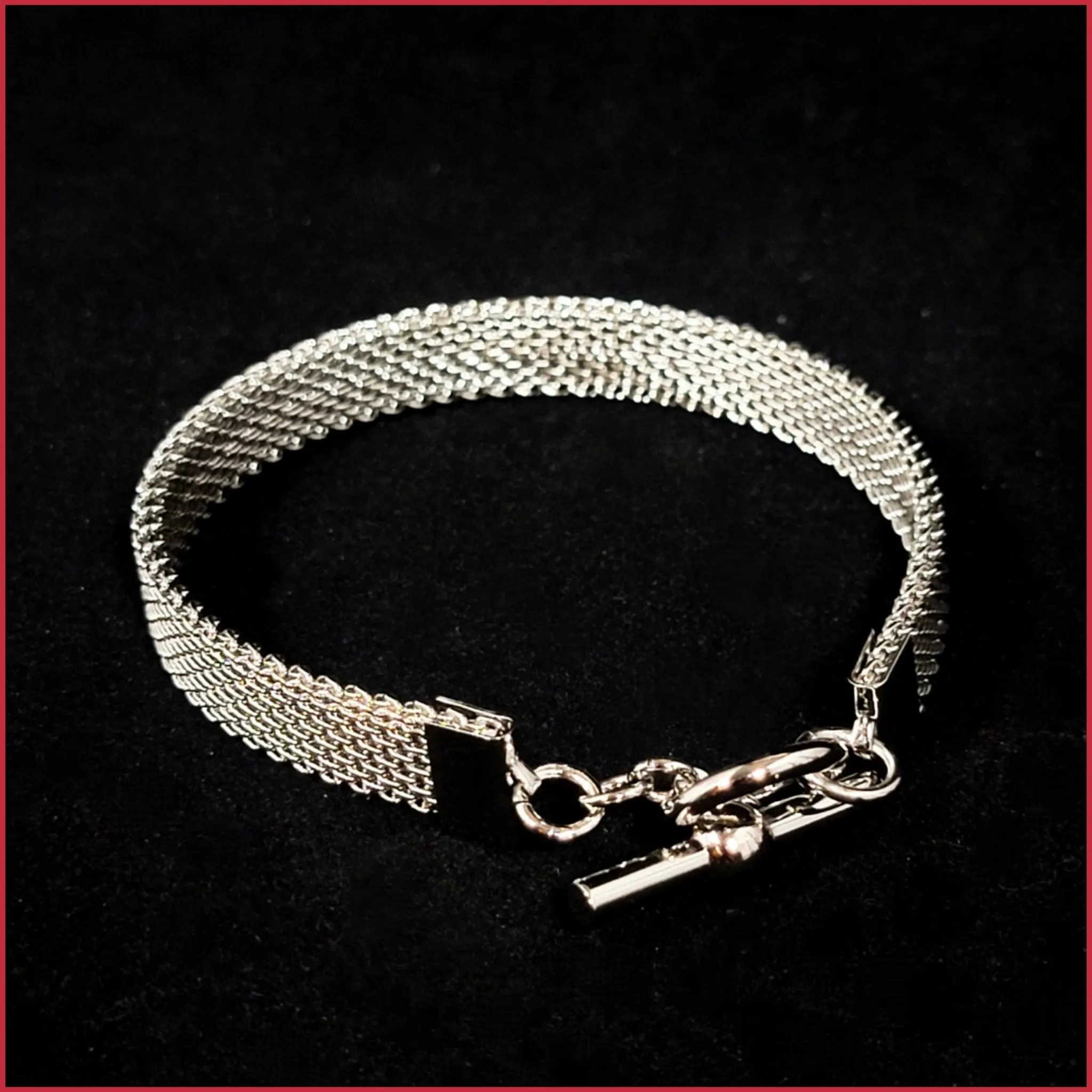 Slim Toggle Bracelet