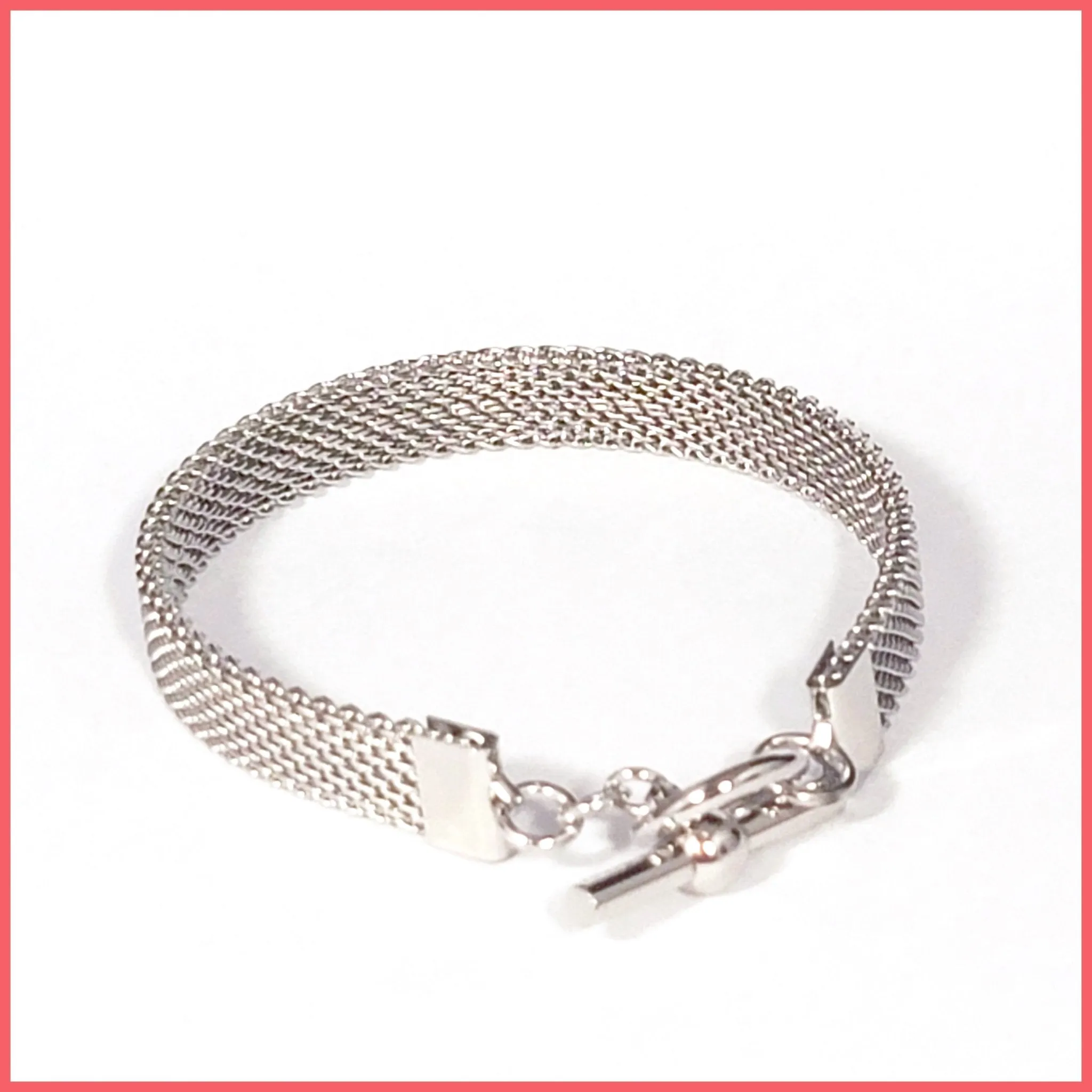 Slim Toggle Bracelet