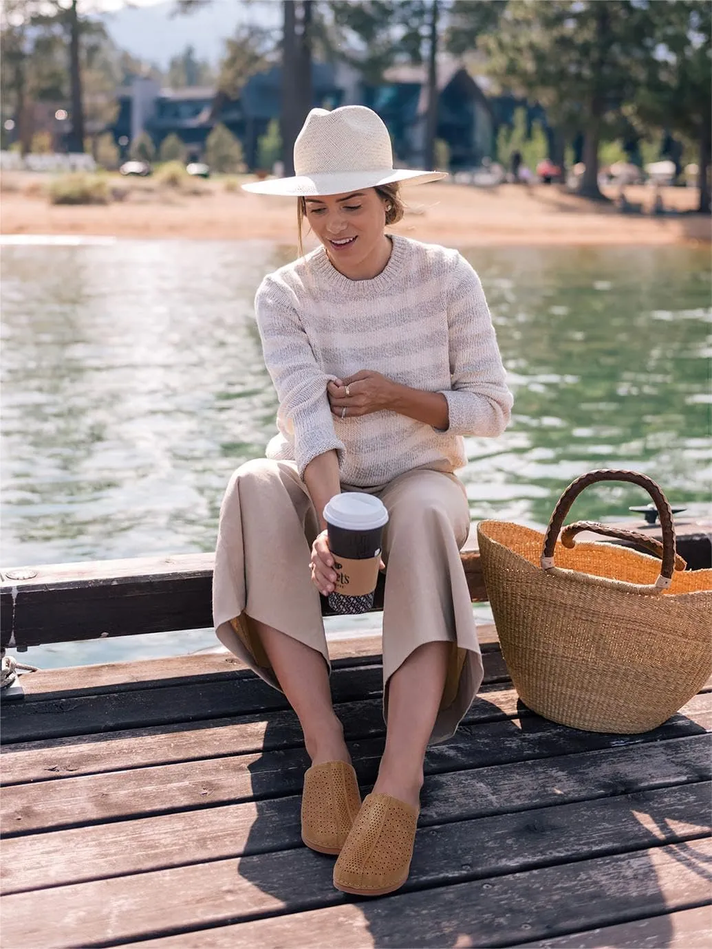 TEMOFON Clogs for Women Mules Slip on: Closed Toe Sandals, Summer Shoes Dressy, Comfortable Walking Wedge Clogs