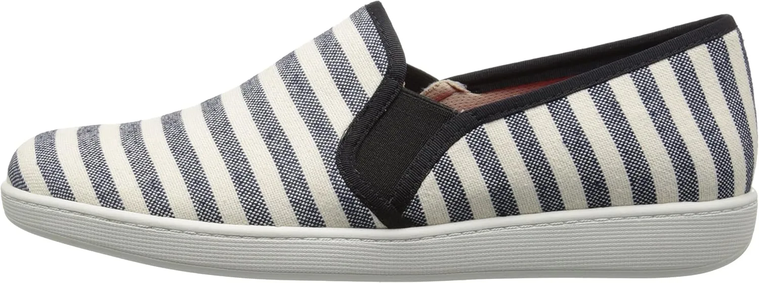 Trotters Women's Americana Flat