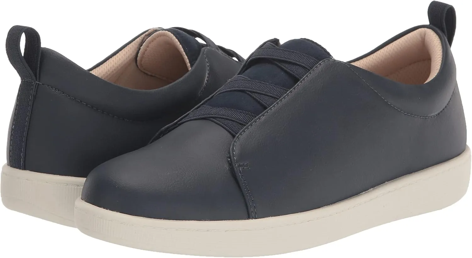 Trotters Women's Avrille Sneaker