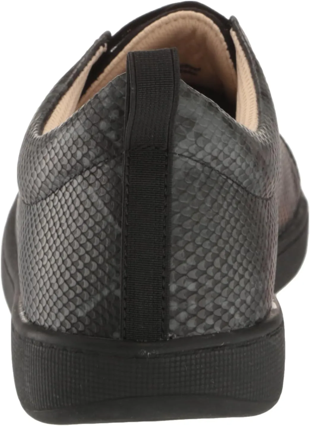 Trotters Women's Avrille Sneaker
