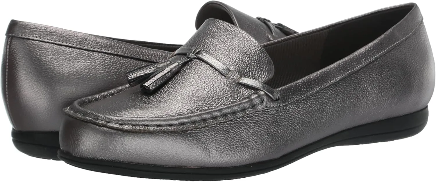 TROTTERS Women's Dawson Loafer Flat