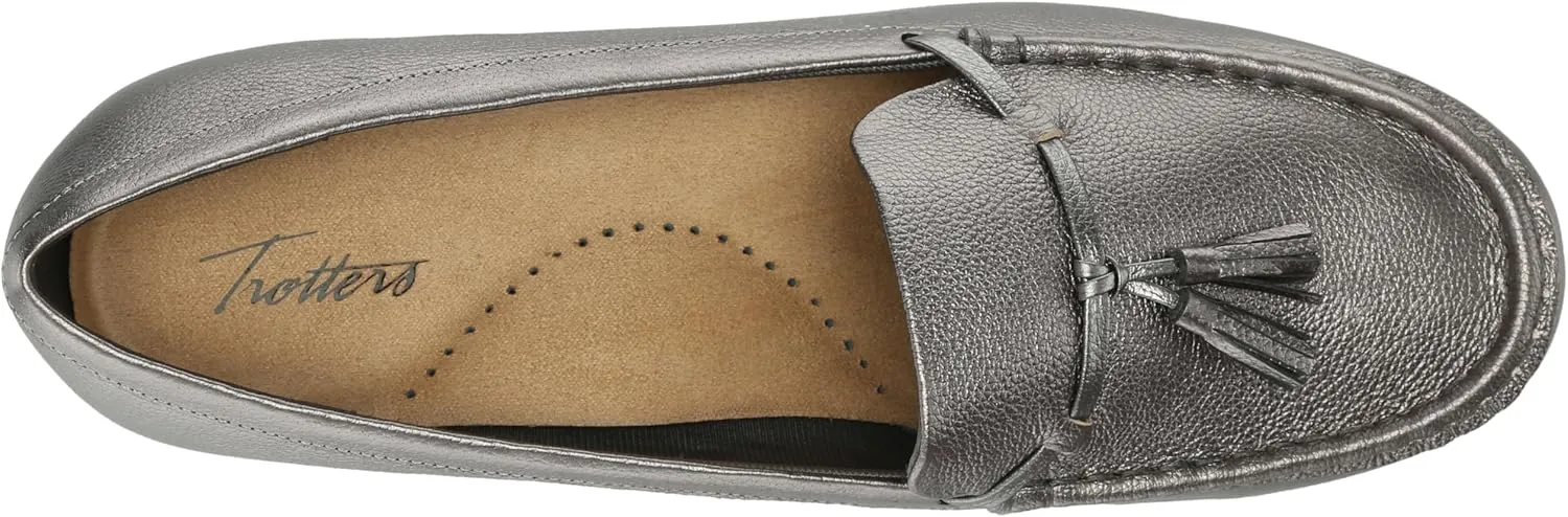 TROTTERS Women's Dawson Loafer Flat