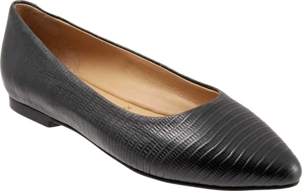 Trotters Women's Estee Ballet Flat
