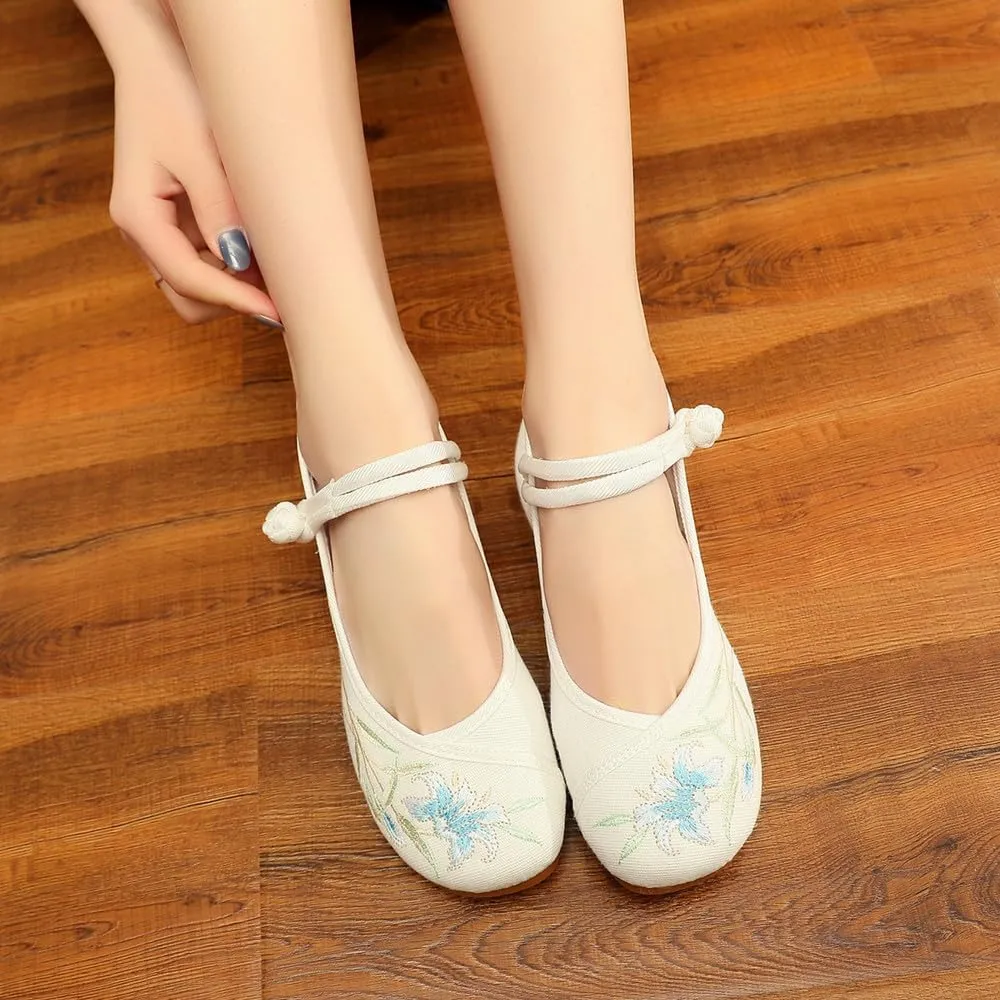 Women's Floral Embroidered Buckle Flat Shoes Handmade Flower Embroidery Round Toe Dress Mary Jane Shoes Cheongsam Shoes