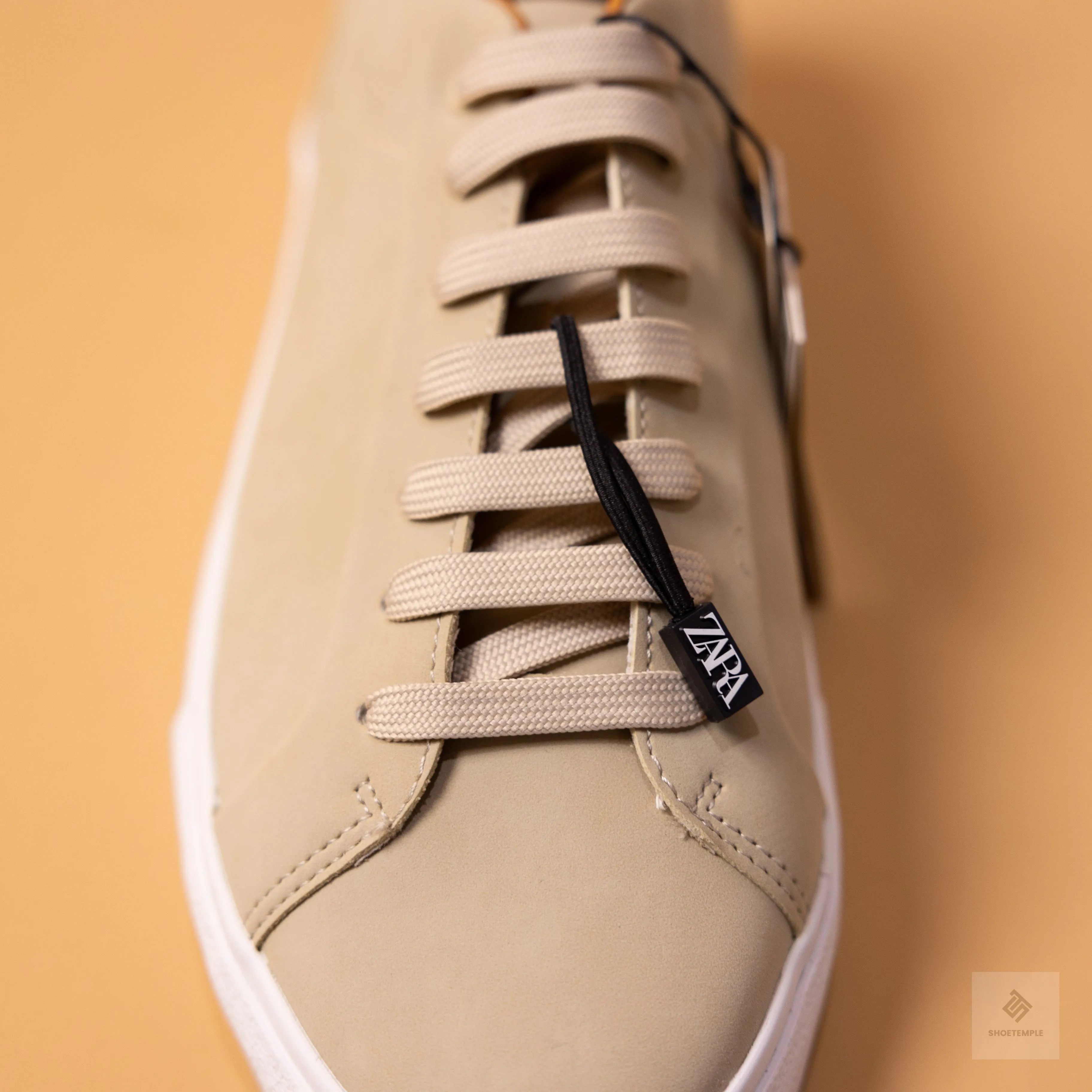 Zara Low Sneaker Cream